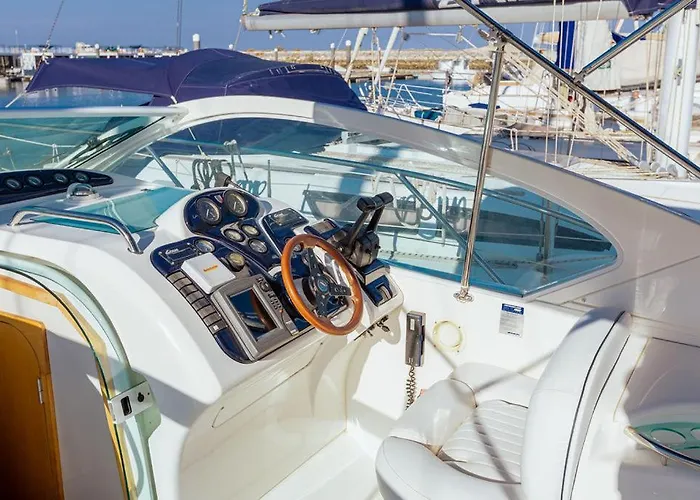 Luxuoso Barco - Parque Nacoes Botel