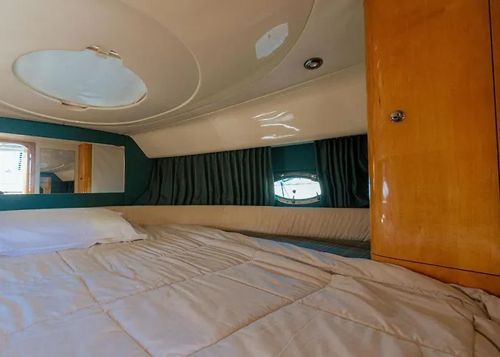 Luxuoso Barco - Parque Nacoes Botel *