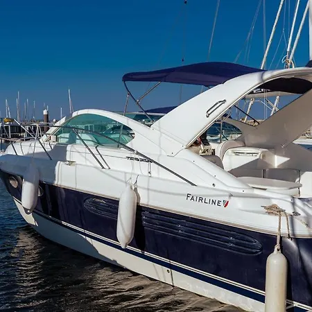 ספינת מלון Luxuoso Barco - Parque Nacoes *