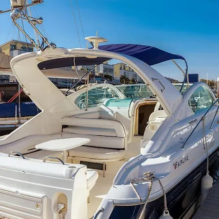 ספינת מלון Luxuoso Barco - Parque Nacoes *