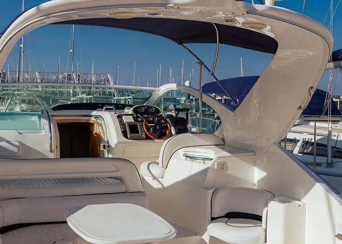 Botel Luxuoso Barco - Parque Nacoes *
