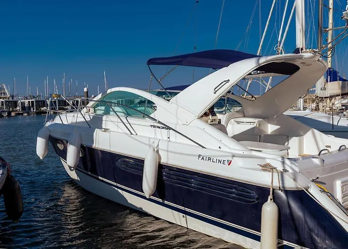 Botel Luxuoso Barco - Parque Nacoes *